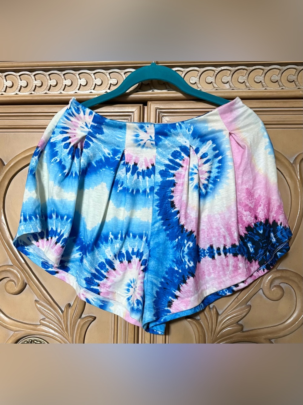 Soft Tie-Dye High-Waist Women’s Shorts with zipper  pink blue white  sz m guc